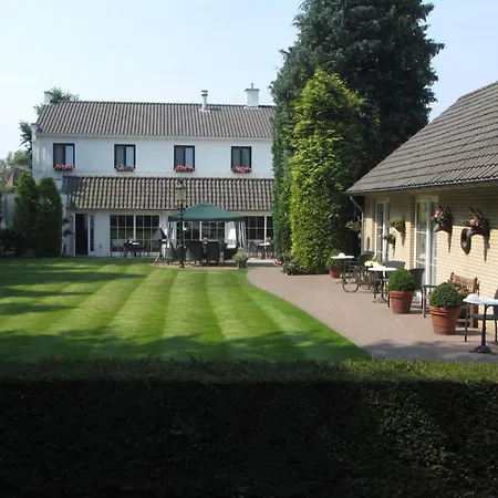 Handelia Szálloda 3*
